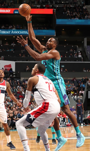 Howard, Hornets rally to beat Wizards 129-124 in overtime (Nov 22, 2017)